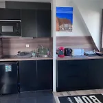 Duplex Familial Refait A Neuf Avec Balcon, A Deux Pas De La - Fr-1-712-96 Apartman *