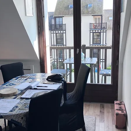 Duplex Familial Refait à Neuf Avec Parking, Proche - Fr-1-712-96 * Villers-sur-Mer