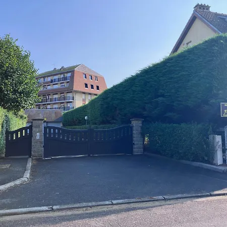 Beau Duplex Familial Refait A Neuf Avec Balcon Proche Plage - Fr-1-712-96 Villers-sur-Mer